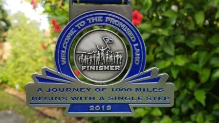 Médailles de course de marathon 3D gravées sur mesure en métal bon marché pour la première place Ribon Run Sport Fabricants de trophées en alliage de zinc
