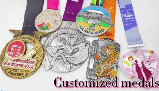 Médailles de trophée de course personnalisées Sport trophées en métal de noël ruban Souvenir médailles de Marathon Plaques cadeau de noël médaille de cou