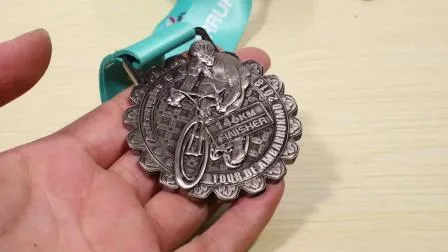 Émail doux en alliage de zinc de haute qualité Votre propre médaille de course amusante à paillettes métalliques avec ruban