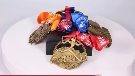 Vente chaude Personnalisé Métal Bodybuilding Gymnastique Powerlifting Running Marathon Sports Coupes Trophées Champions D'or Gagnant Médaille
